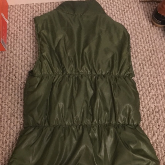 vest - Picture 2 of 2